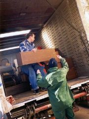 Перевозка мебели по Киеву,  перевезти мебель в Киеве 353-15-25 грузчики