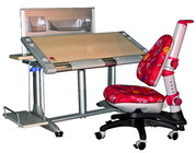 Детские столы парты и кресла.