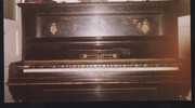 Продам антикварне німецьке піаніно