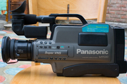Продам плечевую видеокамеру Panasonic M-9500 S-VHS . ОТЛИЧНОЕ СОСТОЯНИЕ 