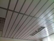 Реечный потолок. Металлические плиты для подвесного потолка.