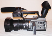 Продаю видеокамеру Sony DSR-PD 170P  