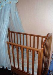 Продаю детскую бу кровать Верес ЛД1 с доп.вещами. Торг уместен