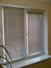 Жалюзи горизонтальные,  вертикальные.