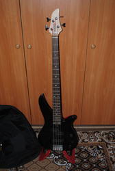бас-гитара YAMAHA RBX-170
