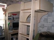 продам двуетажную кровать детскую