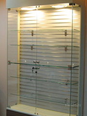 витрины стеклянние с подсветкой недорого!!!,