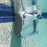 Очистка бассейна. Aquabot - пылесосы для бассейна.