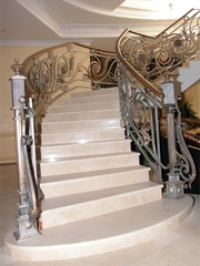 Лесницы из мрамора и гранита.