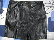 Шорты из кожзама новые