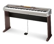 Цифровое пианино Casio Privia PX-410R + подставка. 5000 грн