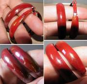 Серьги-кольца красные в разводах