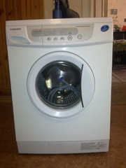 Продаю стиралбную машину Самсунг S1052GWS. 3года 