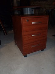  Продам офисную б/у мебель после закрытия офиса