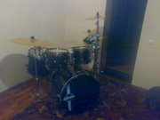 Срочно продам ударную установку