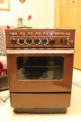 Продам электроплиту в ОЧЕНЬ хорошем состоянии