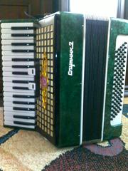 Продам аккордеон Спутник 2