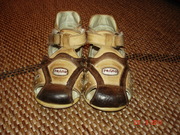 Продам детские босоножки