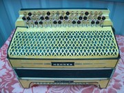 Баян «Hohner» (желтый перламутр). Заказной, 52х80б