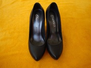 Продам туфли на платформе.