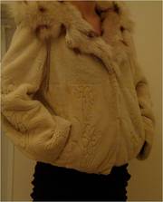 Продам шубу из стриженного меха бобра с капюшоном