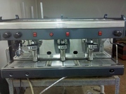 Продам 3-х постовую кофеварку Wega - идеальное состояние - бу