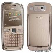 Продам в Киеве Nokia E72 Полний комплект!