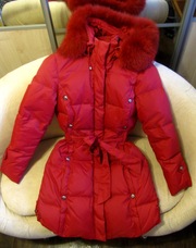 Срочно! Продам фирменный пуховик в отличном состоянии! Торг!