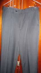 Мужские классические брюки в полоску. Размер L.