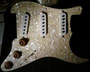 Продам пикгард Fender Stratocaster MIK
