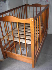 Кроватка детская 490 грн. с лаковым покрытием
