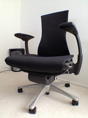 Офисное кресло Herman Miller Embody Chair Black Balance