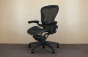 Офисное кресло Herman Miller Aeron Chair Lumbar Support