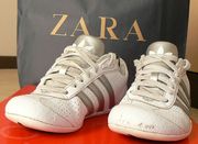 Продам кроссовки Adidas