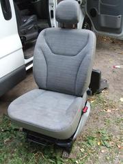 Передние сидения Comfort на Renault Trafic,  Opel Vavaro 