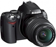 Продам зеркальную фотокамеру Nikon D40