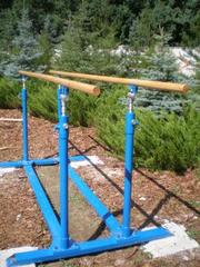 Брусья гимнастические ,  гимнастическое оборудование и снаряжение для ш