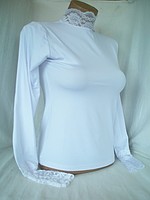 Гольф трикотажный с кружевом