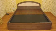 Продаю двухспальную кровать хорошего качества.
