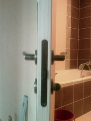 Установка дверей качественно недорого