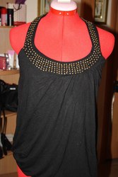 Майка -борцовка черного цвета с металлическими стразами