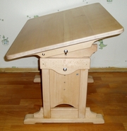 Детская парта из дерева фигурная для детей от 2-13 лет