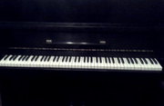 продам Пианино Украина черное