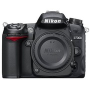 Продам Nikon D7000 body на гарантии