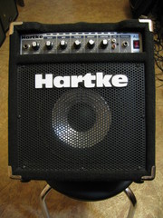 Продам бас-гитарный комбо Hartke A25