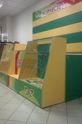 Продам торговые прилавки (пристенный)