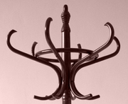 Куплю недорого напольную деревянную вешалку в прихожую