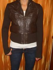 Кожаная куртка женская, новая, размер М.