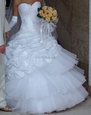 Продам очень красивое свадебное платье