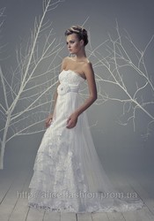 Продам свадебное платье коллекции 2012 года.